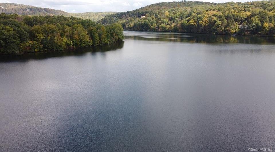 2nd image of 107 Forest Dr
