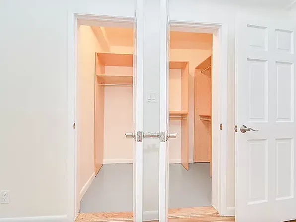 850 Amsterdam Avenue image 5 of 7