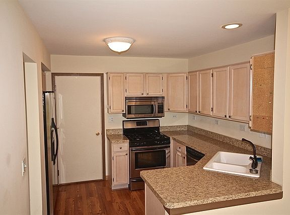 5th image of 1569 Tuppeny Ct