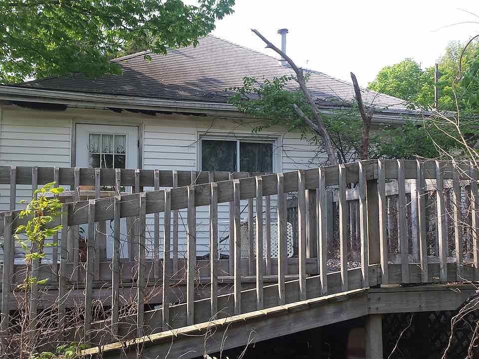 2nd image of 245 W Main St