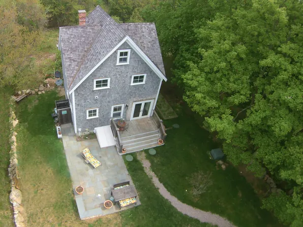 1828 Beacon Hill Rd, Block Island, RI 02807