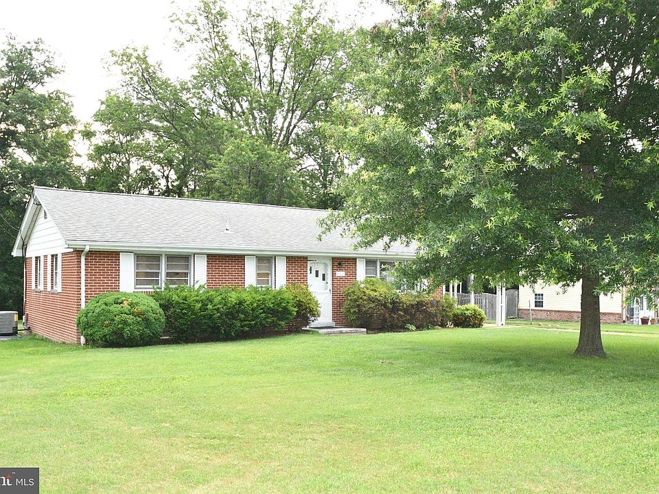 1st image of 8421 Highland Ln