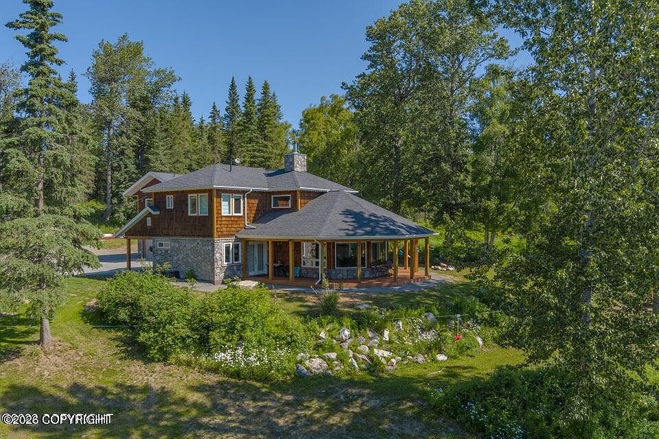 1st image of 52305 Admiralty Dr