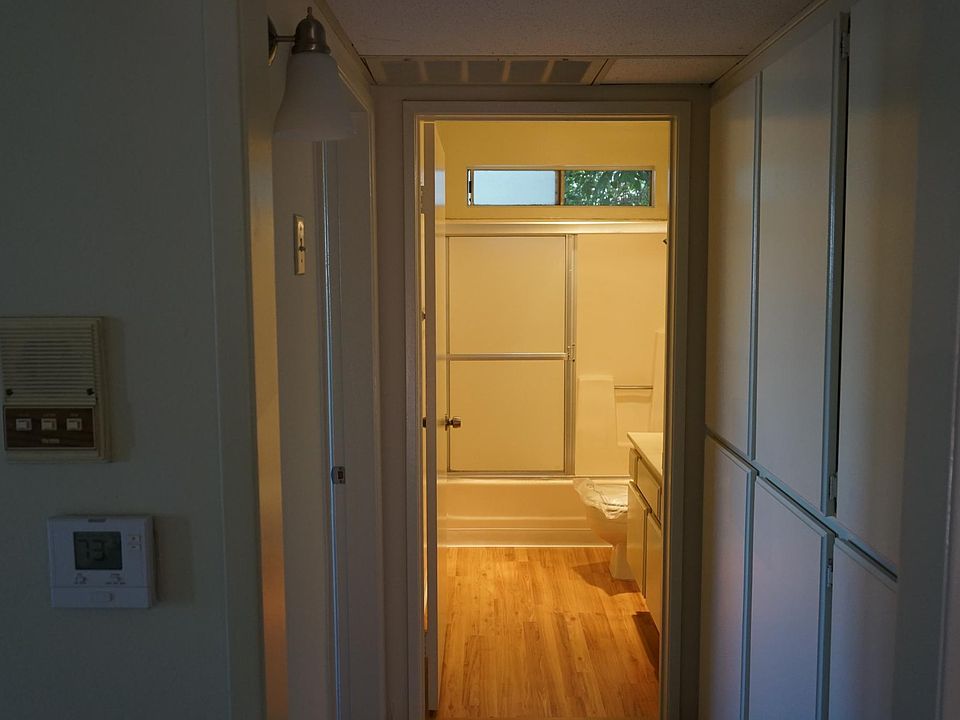 1st image of 5740 Camellia Ave #105