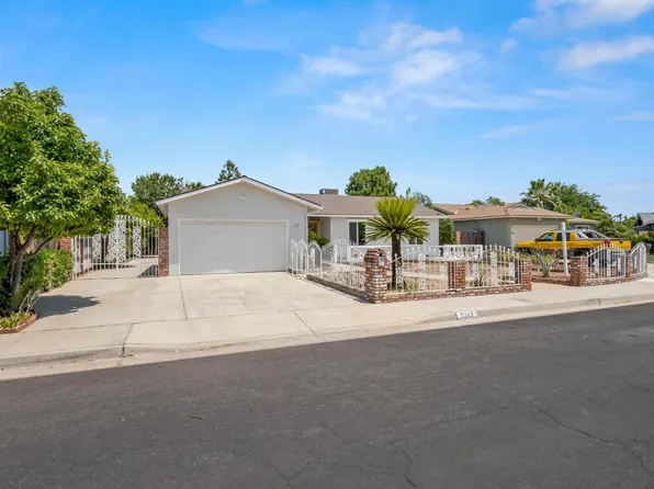 1263 Bundy Ave, Clovis, CA 93611