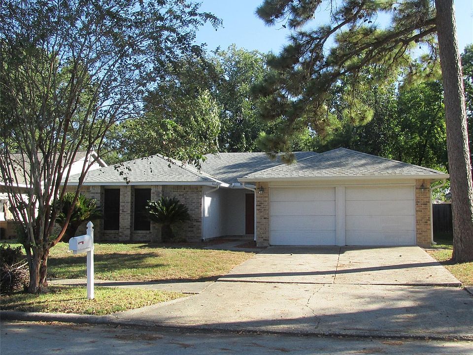 1st image of 24042 Spring Gum Dr