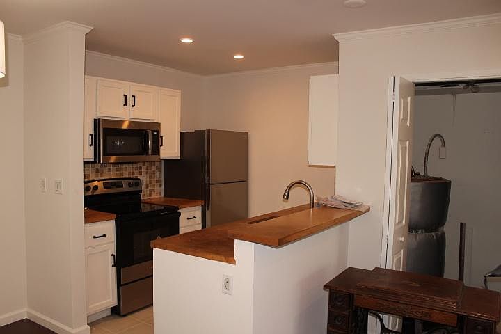 1st image of 357 Half Moon Ln APT 8