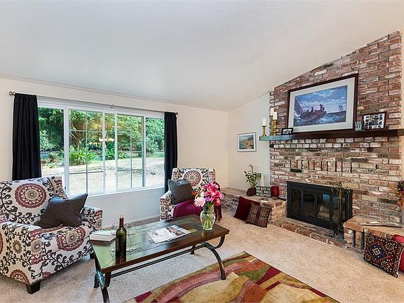 3rd image of 855 Island Blvd