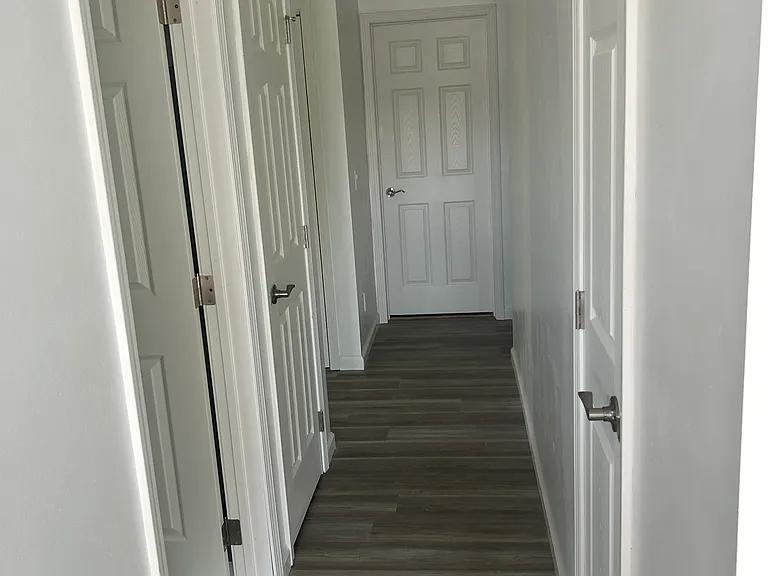 212 Smith St — Photo 5
