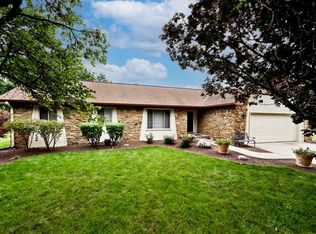 293 Summit Ridge Dr, Greenwood, IN 46142