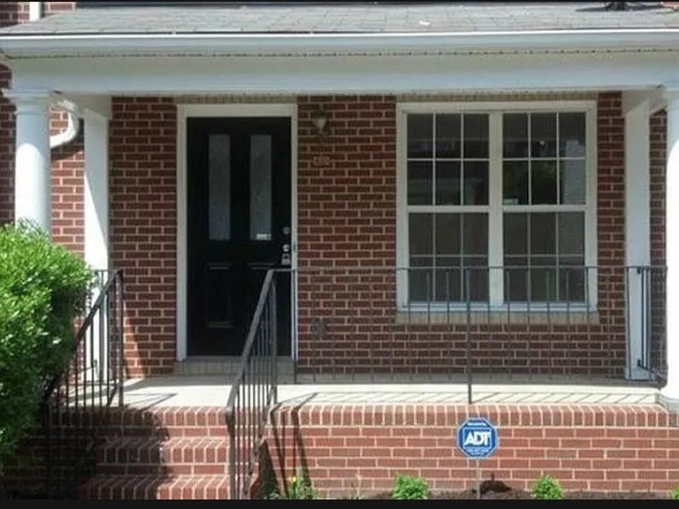 820 Catherine St — Photo 1