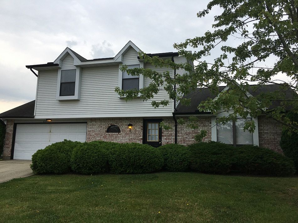 1st image of 8707 Deer Hollow Dr