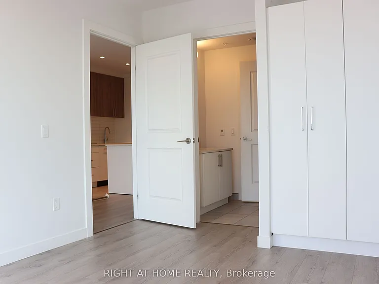 181 King St S #803 — Photo 13