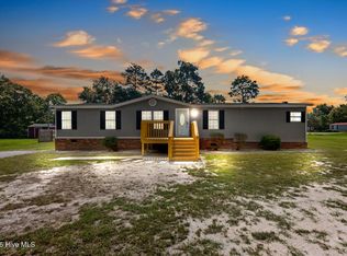 5837 Parkton Rd, Hope Mills, NC 28348
