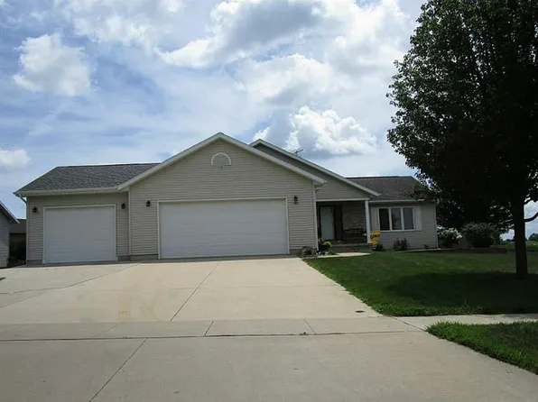 507 E Eldora Rd, Hudson, IA 50643