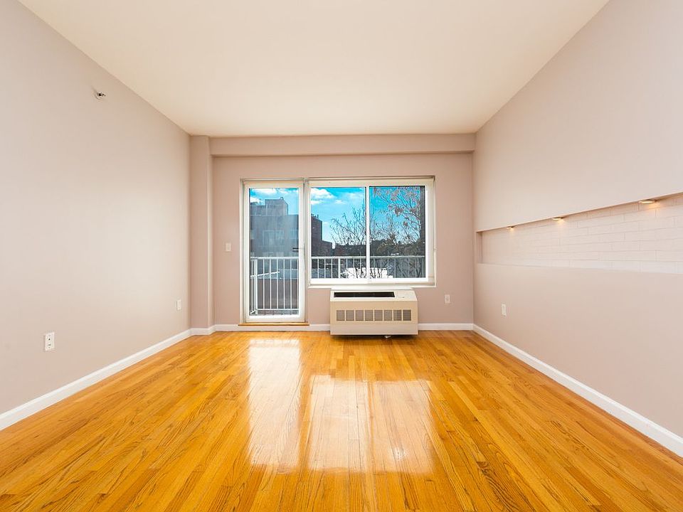 1st image of 34 Crooke Ave #5D