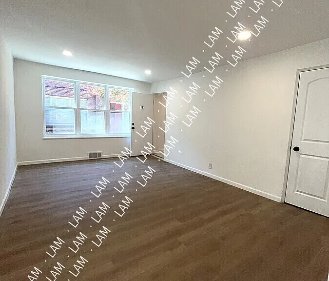 3915 Jamieson Avenue 2E #1E-1W-2W — Photo 10
