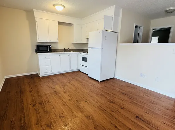 3020 Adams Blvd, Greenville, NC 27858