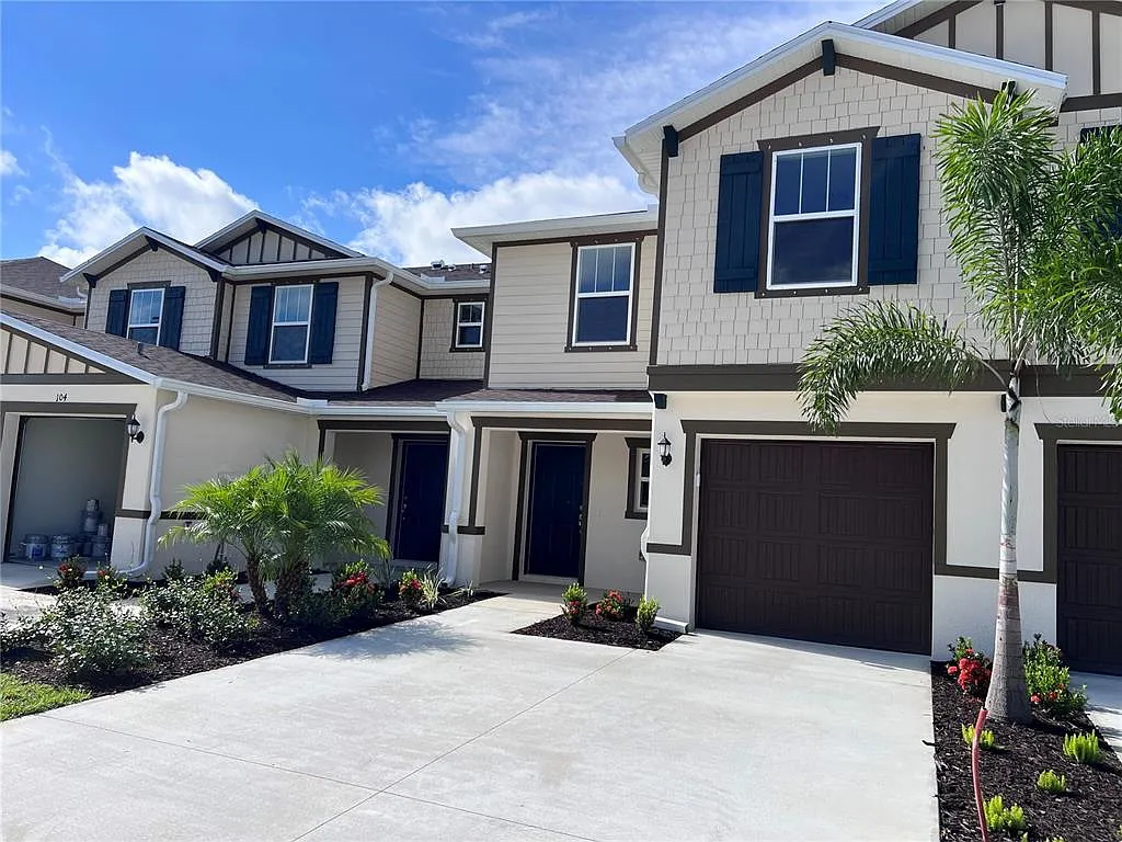 3 bed, 2.5 bath, 1583 sqft, $1,700 — Photo 1