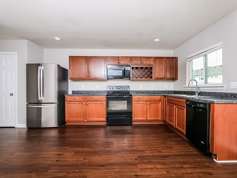 84 Pamlico Dr — Photo 7