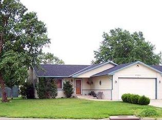 5304 S Stoneborough St, Wichita, KS 67217