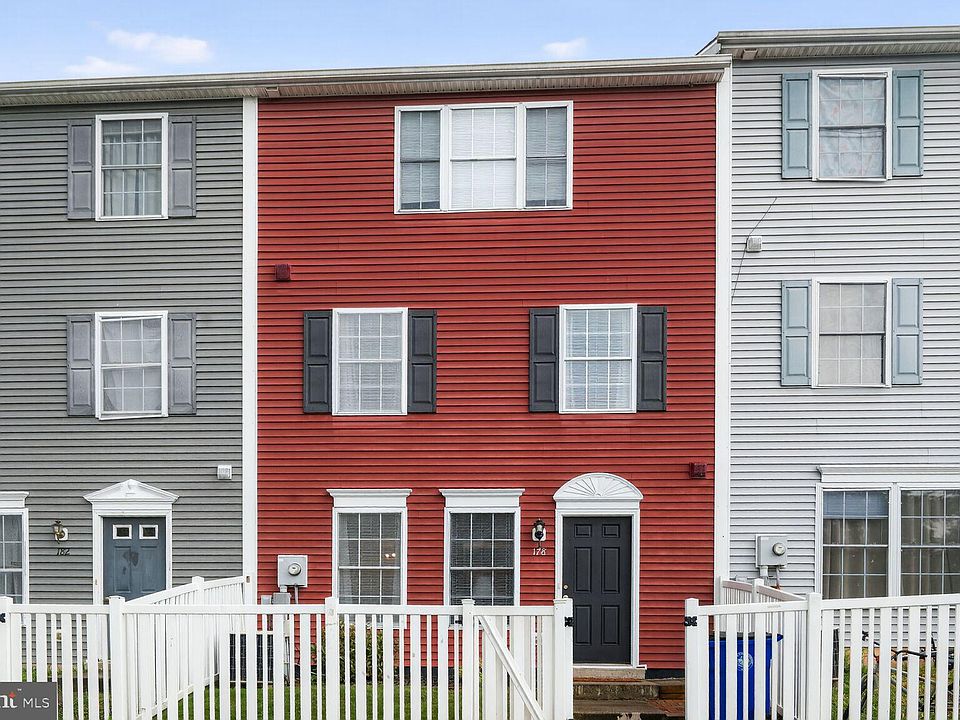 1st image of 178 N Altamont Ave
