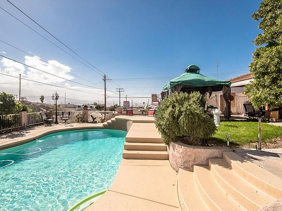 3rd image of 2944 Palo Verde Blvd S