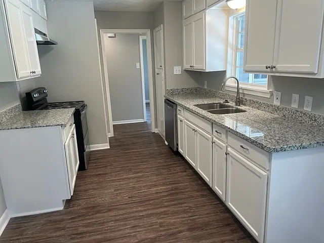 702 Lilac St — Photo 8