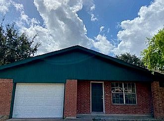1st image of 431 Peacock Dr