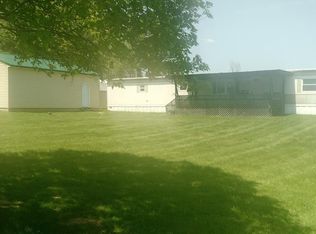 8111 Stallion Rd, Magnolia, OH 44643