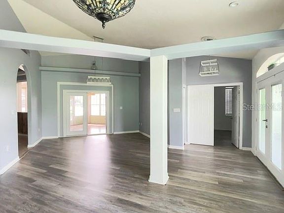 3rd image of 259 Norwalk Cir
