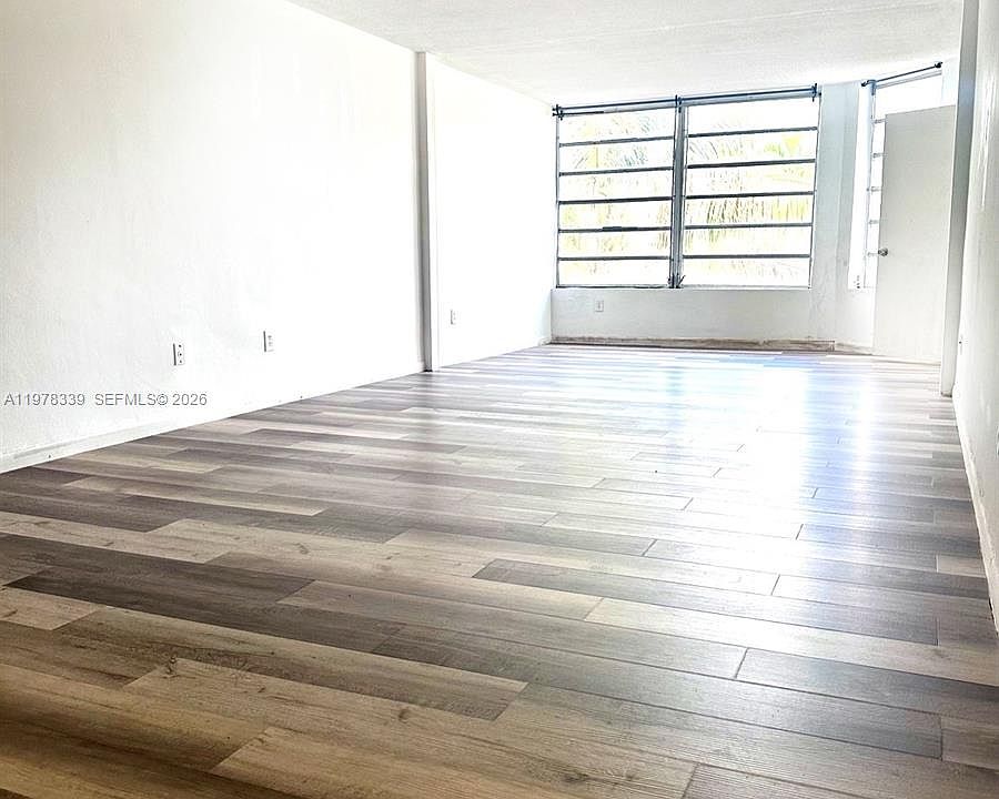 1st image of 1501 NE 191st St APT C312