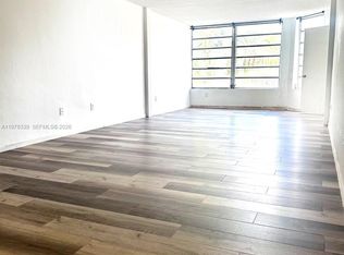 Rolling Green Condo, Miami, FL 33179