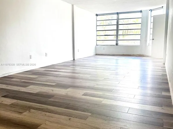1501 NE 191st St APT C312, Miami, FL 33179