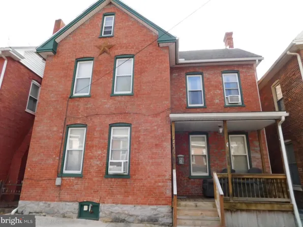 121 Harrison Ave, Waynesboro, PA 17268