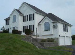 5 Squire Armour Rd, Windham, NH 03087