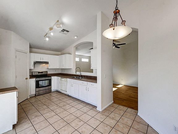3rd image of 1401 S 107TH Drive