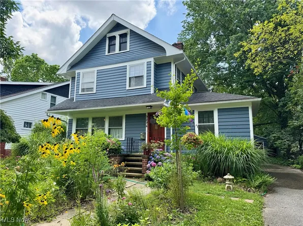 3296 Bradford Rd, Cleveland Heights, OH 44118