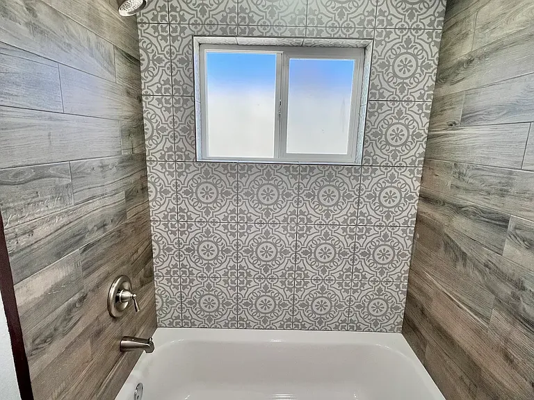 Full Bathroom with Bathtub