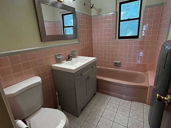 4th image of 1149 E 219th St #1
