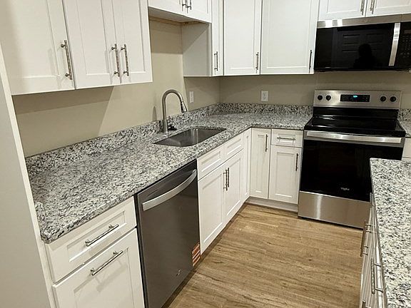 3rd image of 820 Briarcliff Rd