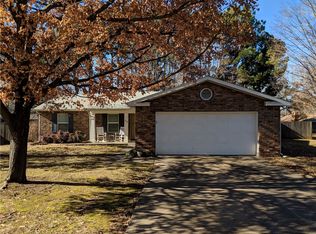 3107 N Malinda Dr, Fayetteville, AR 72703