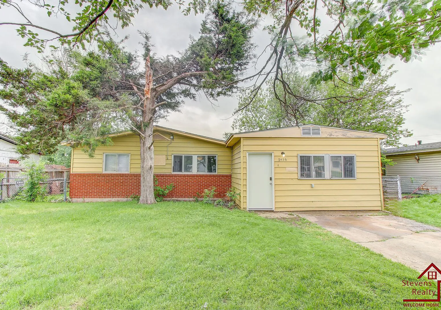 $250 off first months rent! Embrace Comfort and Simplicity — Photo 1
