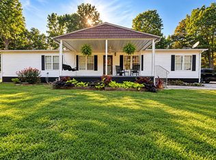 720 Dexter Ln, Dawson Springs, KY 42408