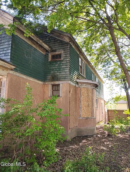 4th image of 211 Elizabeth Street