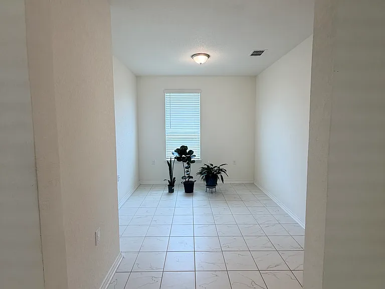 5530 Castle Brook Dr — Photo 6