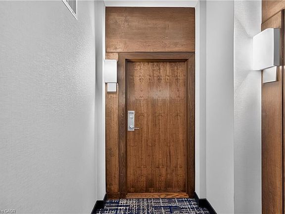 3rd image of 1 Hurontario St #1705