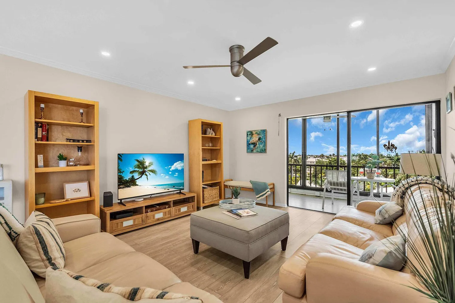 2 bed, 2.0 bath, $4,895 — Photo 3