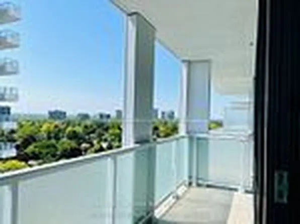 188 Fairview Mall Dr, Toronto, ON