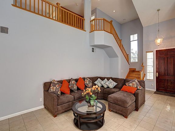 5th image of 17 Amberwood Cir